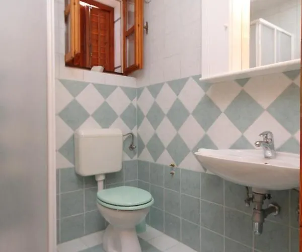 Apartment By The Sea Osor, Losinj - 8088 Nerezine